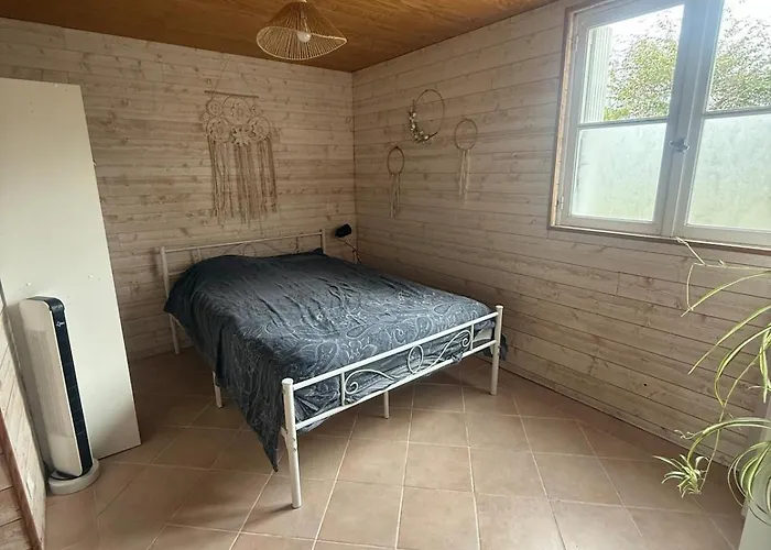 Flat * Barry-d'Islemade